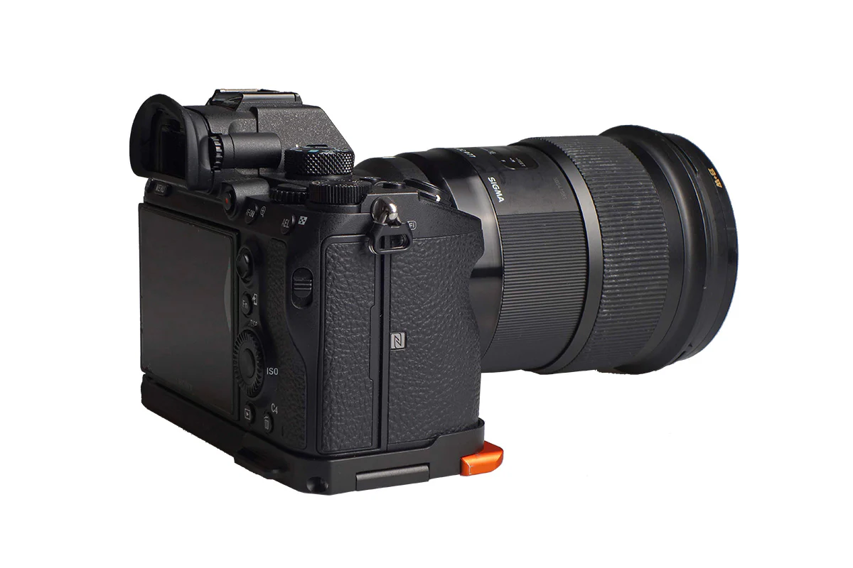 Folding Grip for Sony A7 / A9 series and A1 cameras - Image 15