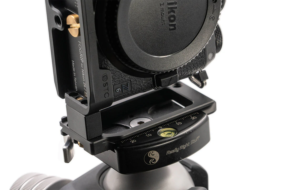 Folding Grip for Sony A7 / A9 series and A1 cameras - Image 21